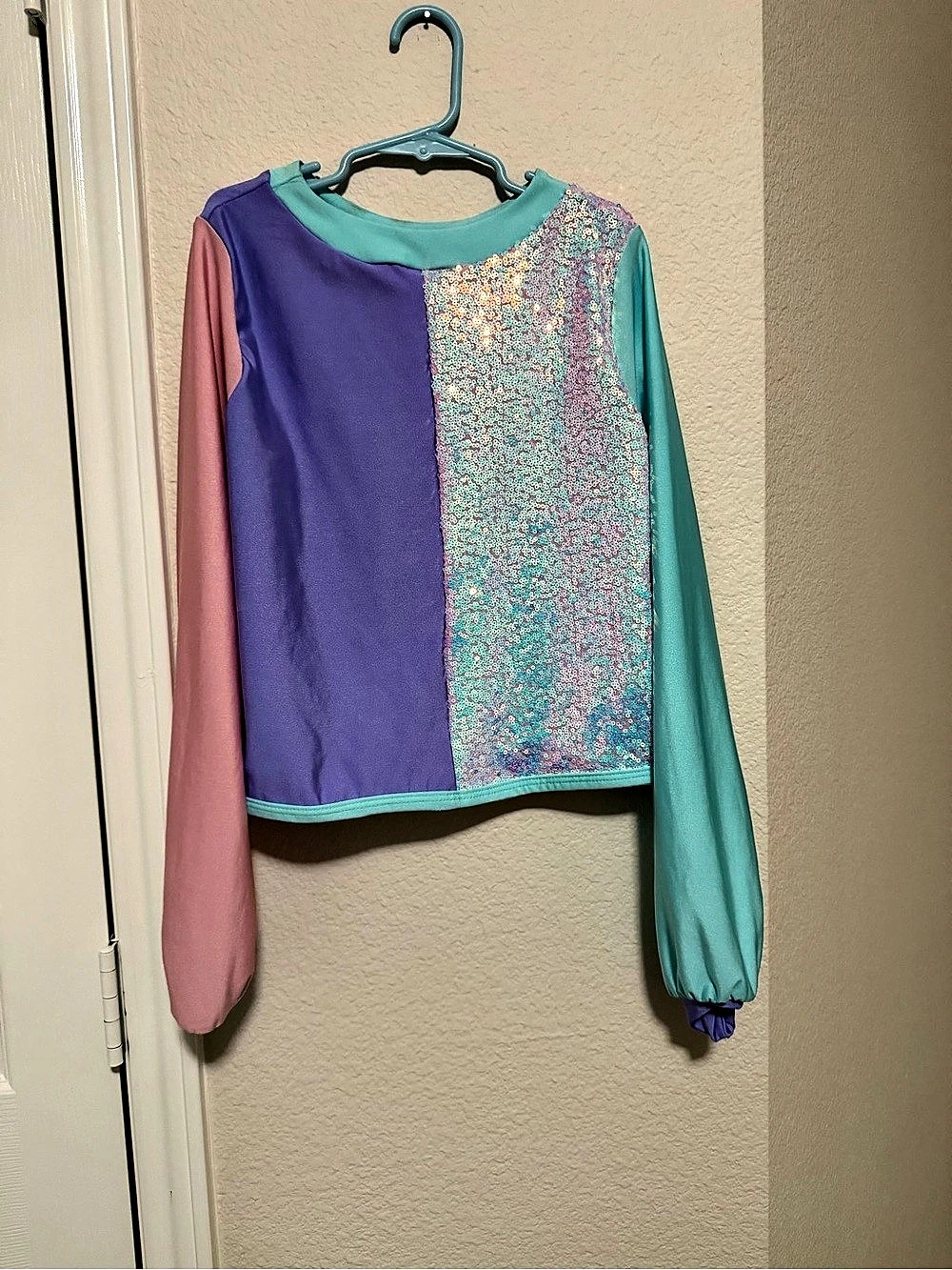 A Wish Come True Color Block Athletic Set in Purple & Turquoise Size Medium